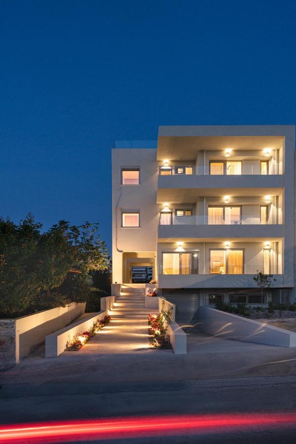 Sii City Luxury Suites Rethymno  ภายนอก รูปภาพ